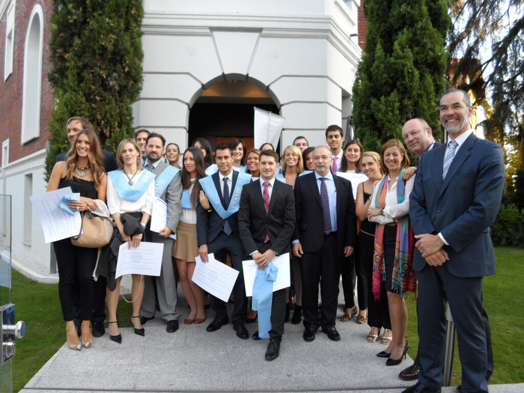 INSEAD Entrega Diplomas